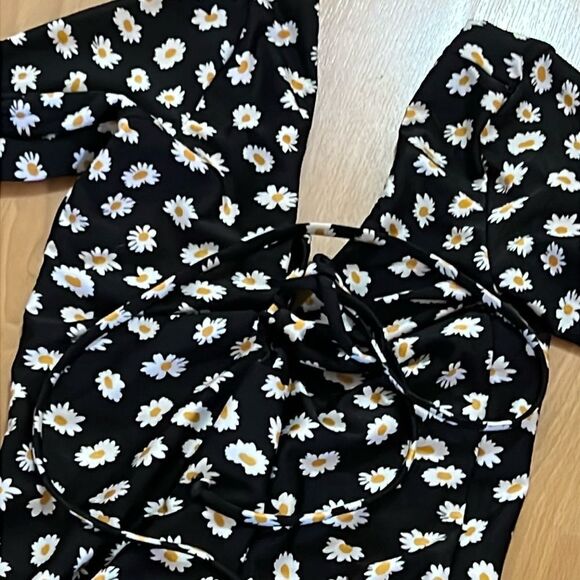 VOLCOM Bodysuit  - Picture 4 of 7